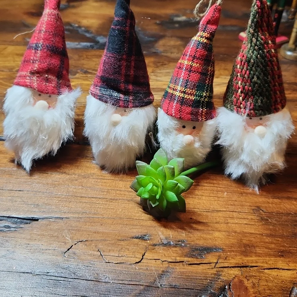 🚦3for$15🚦Set of 4 Holiday Gnome Ornaments